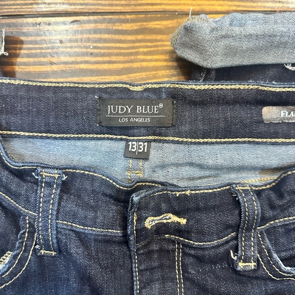 Judy Blue size 13 (31) flare jeans - Picture 2 of 3